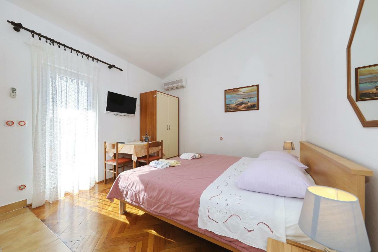 Apartments Vedrana Biograd Na Moru Exteriör bild