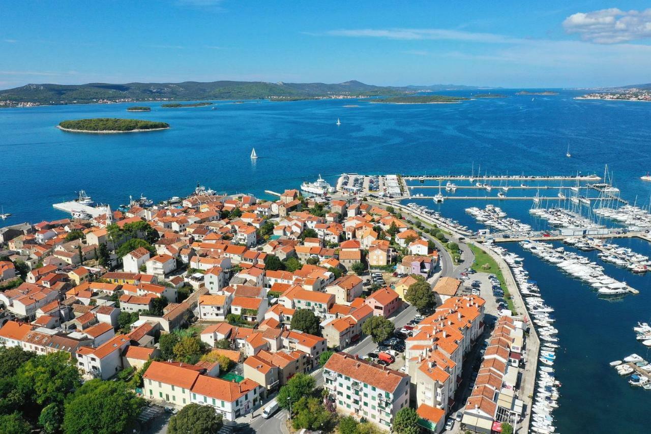 Apartments Vedrana Biograd Na Moru Exteriör bild
